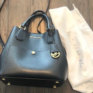 Michael Korda handbag w/ duster bag
